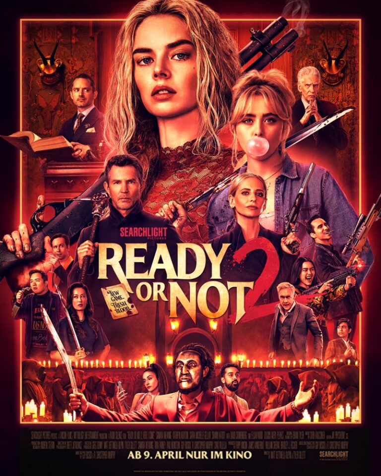 Eine Gruppe von Menschen in einem historischen Haus mit düsterem Ambiente in Rot - Ready or Not 2